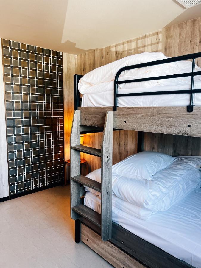 Kiiiya Cafe&Hostel Адзумино Экстерьер фото